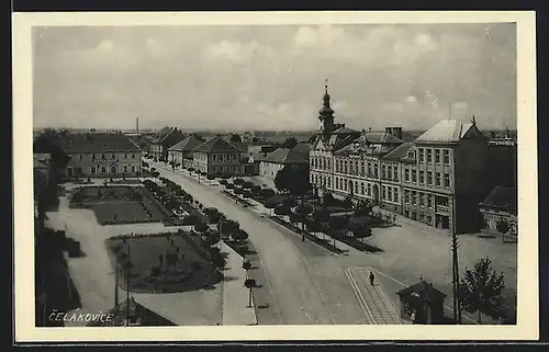 AK Tschelakowitz / Celákovice, Strassenansicht mit Anlagen