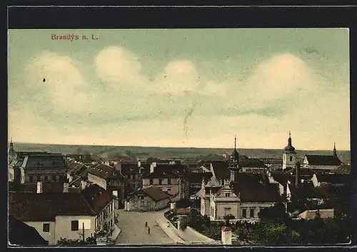 AK Brandýs n. L., Teilansicht mit Strasse aus der Vogelschau