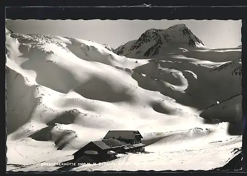 AK Dresdner Hütte, Berghütte im Stubai im Schnee