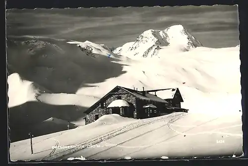 AK Dresdnerhütte, Berghütte mit Panorama im Schnee