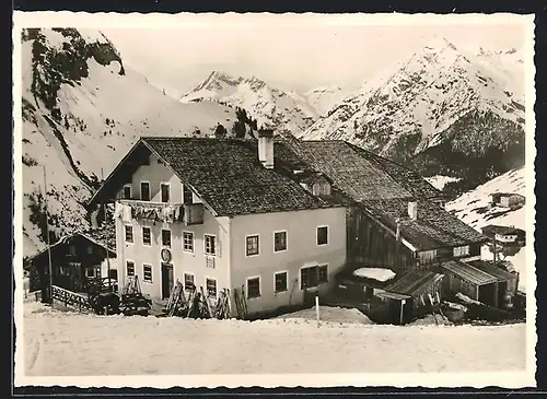 AK Edelweisshaus Kaisers, Berghütte mit Panorama im Schnee