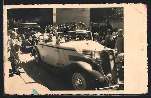 Foto-AK Auto Wanderer W50 (1936), Gläser, Fahrzeuge bei einer Parade