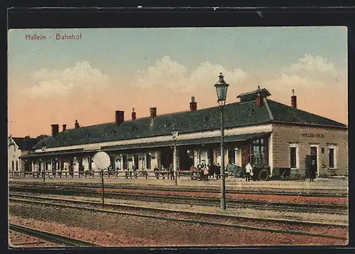 AK Hullein, Fahrgäste am Bahnhof