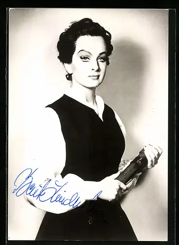 AK Opernsängerin Berit Lindholm in Fidelio mit original Autograph