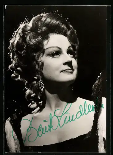 AK Opernsängerin Berit Lindholm in Tosca mit original Autograph