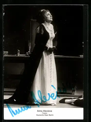AK Opernsängerin Anna Alexieva in Tosca, original Autograph