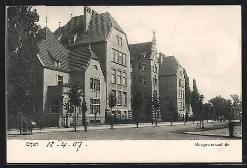 AK Erfurt, Baugewerkschule mit Strassenpartie