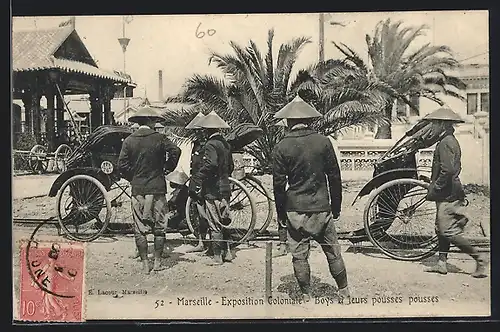 AK Marseille, Exposition Coloniale, Boys et leurs pousses-pousses, Rikschafahrer bei der Ausstellung