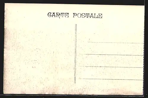 AK Marseille, Exposition coloniale 1922, Palais de Madagascar et Statue du Général Galliéni