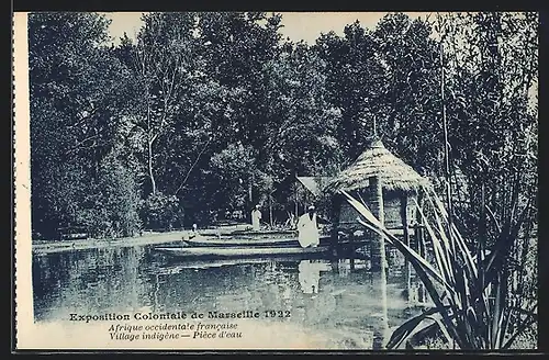 AK Marseille, Exposition coloniale 1922, Afrique occidentale francaise, Village indigène, Pièce d`eau