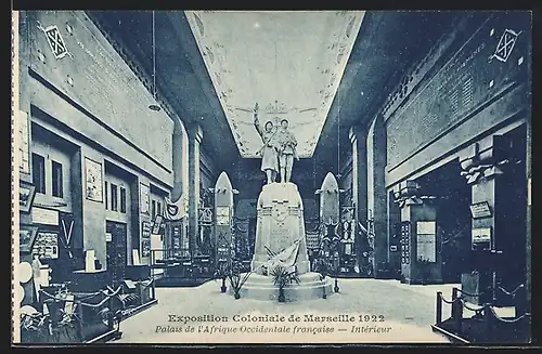 AK Marseille, Exposition coloniale 1922, Palais de l`Afrique Occidentale francaise, Intérieur