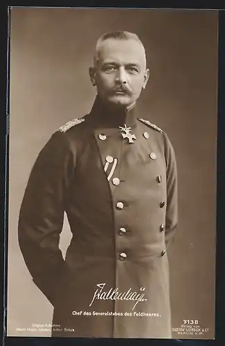 AK General Erich von Falkenhayn, Chef des Generalstabes des Feldheeres, in Uniform mit Eisernem Kreuz