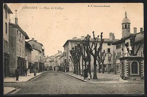 AK Thoissey, Place du College