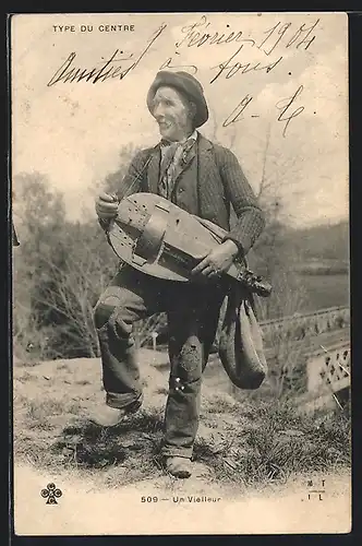 AK Un Vielleur, Type du Centre