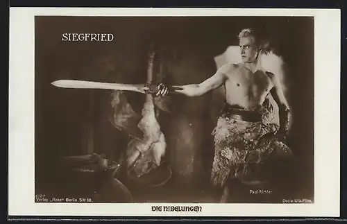 AK Paul Richter als Siegfried mit Schwert in Die Nibelungen