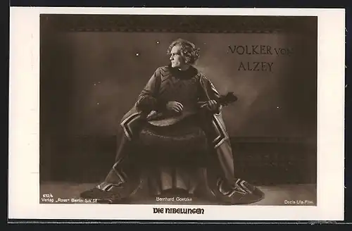 AK Filmszene Die Nibelungen, I. Teil, Bernhard Goetzke als Volker von Alzey