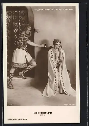 AK Die Nibelungen, I. Teil, Siegried überreicht Kriemhild den Reif