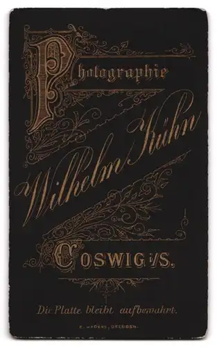Fotografie Wilhelm Kühn, Coswig i. S., Bürgerlicher Herr mit Oberlippenbart