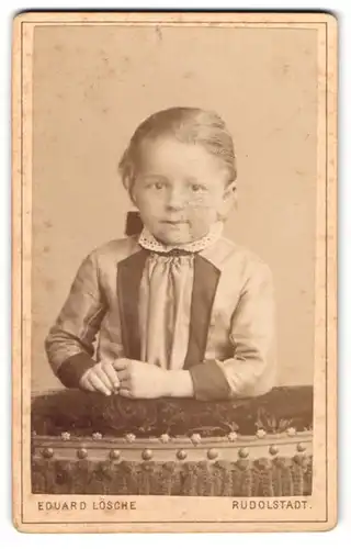 Fotografie Eduard Lösche, Rudolstadt, Mauer-Str. 27, Kleines Mädchen im modischen Kleid