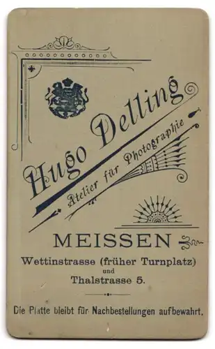 Fotografie Hugo Delling, Meissen, Wettinstrassse und Thalstr. 5, Junge Dame im schwarzen Kleid