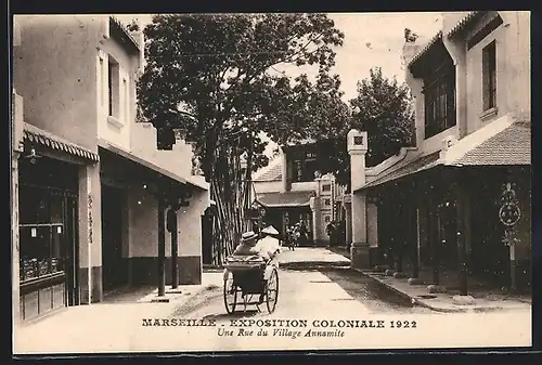 AK Marseille, Exposition Coloniale 1922, Une Rue du Village Annamite, Rickshaw