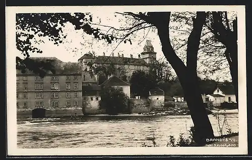 AK Brandys n. L., Blick von der Elbe zum Schloss