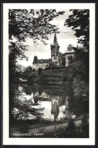 AK Pruhonice, Zámek, Blick über den Teich zum Schloss