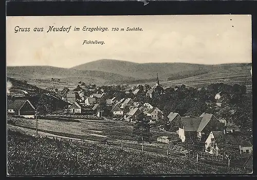 AK Neudorf im Erzgebirge, Ortsansicht mit Fichtelberg