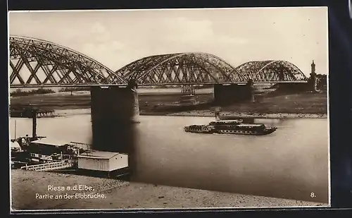 AK Riesa a. d. Elbe, Dampfer Meissen an der Elbbrücke