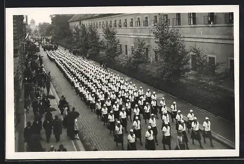 AK Hradec Kralove, Zupni slet Orla, 18. srpna 1935-Z pruvodu-Zeny