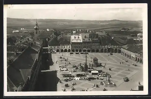 AK Jitschin / Gitschin / Jicin, Panoramablick auf den Marktplatz