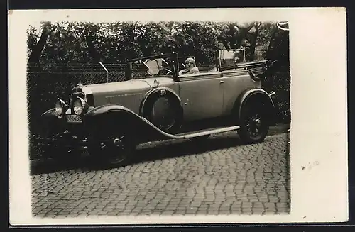 Foto-AK Auto Buick 51 (1929) Silver Anniversary, Frau am Steuer sitzend