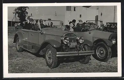 Foto-AK Auto Cadillac 314 (1926 /27), Urlaubsgruppe vor einer Rundfahrt