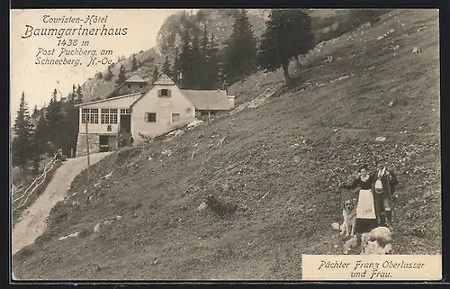 AK Baumgarinerhaus, Touristen Hotel am Schneeberg, Paar mit Hund vor dem Haus