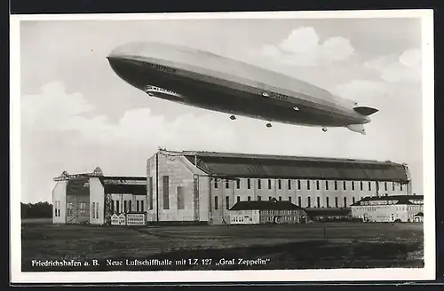 AK Friedrichshafen a/B, Neue Luftschiffhalle mit LZ 127 Graf Zeppelin