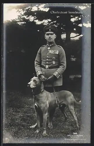 AK Sanke Nr. 362, Portrait Leutnant Immelmann mit seinem Hund