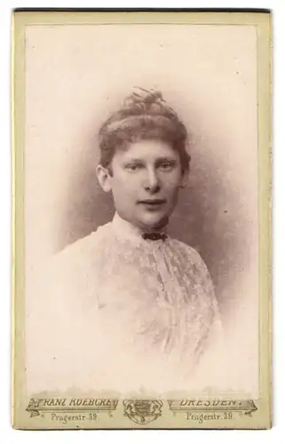 Fotografie Franz Koebcke, Dresden, Pragerstr. 39, Junge Dame mit hochgestecktem Haar