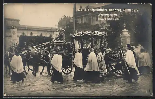 AK Wien, XXIII. Eucharistischer Kongress 1912, Festprozession, das Allerheiligste im Glas-Galawagen