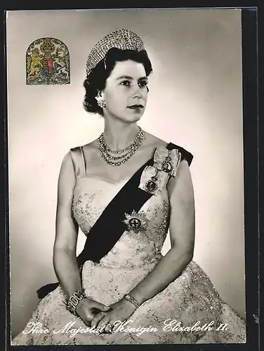 Foto-AK Portrait Königin Elisabeth II. von England mit Krone & Orden, Wappen