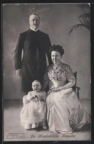 AK Königin Wilhelmina von den Niederlanden mit Gemahl und Tochter