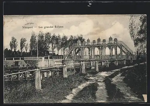 AK Nieuport, Les grandes Écluses