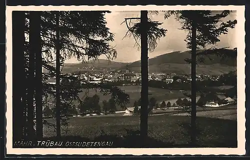 AK Mähr. Trübau /Ostsudetengau, Ortsansicht mit Kirche aus der Vogelschau