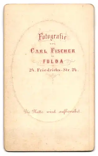 Fotografie Carl Fischer, Fulda, Friedrichs-Str. 24, Junger Herr im Anzug mit Fliege