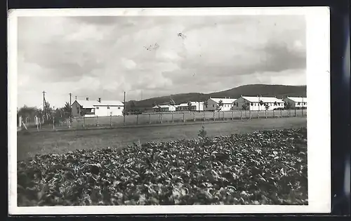 AK Wall. Meseritsch, Kasernenbauten, von einem Feld gesehen