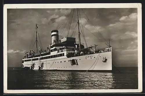 Foto-AK Dampfer Cobra vor Helgoland ankernd