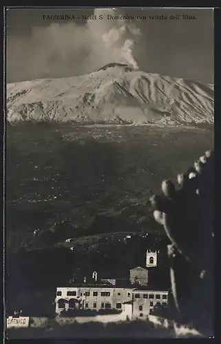 AK Taormina, Hotel S. Domenico con veduta dell` Etna