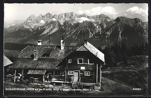 AK Schladminger Hütte, Berghütte auf der Planei gegen Dachstein