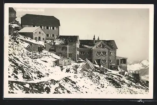 AK Kaiser Franz Josef-Haus, Berghütte am Fusse des Grossglockner, Winteransicht