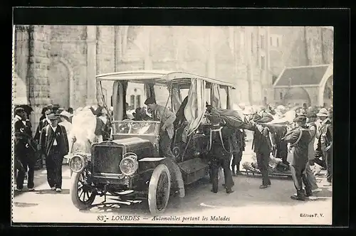 AK Lourdes, Auto De Dietrich, Automobiles portant les Malades