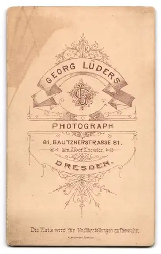 Fotografie Georg Lüders, Dresden, Bautznerstr. 81, Süsses Kleinkind im Hemd mit nackigen Füssen